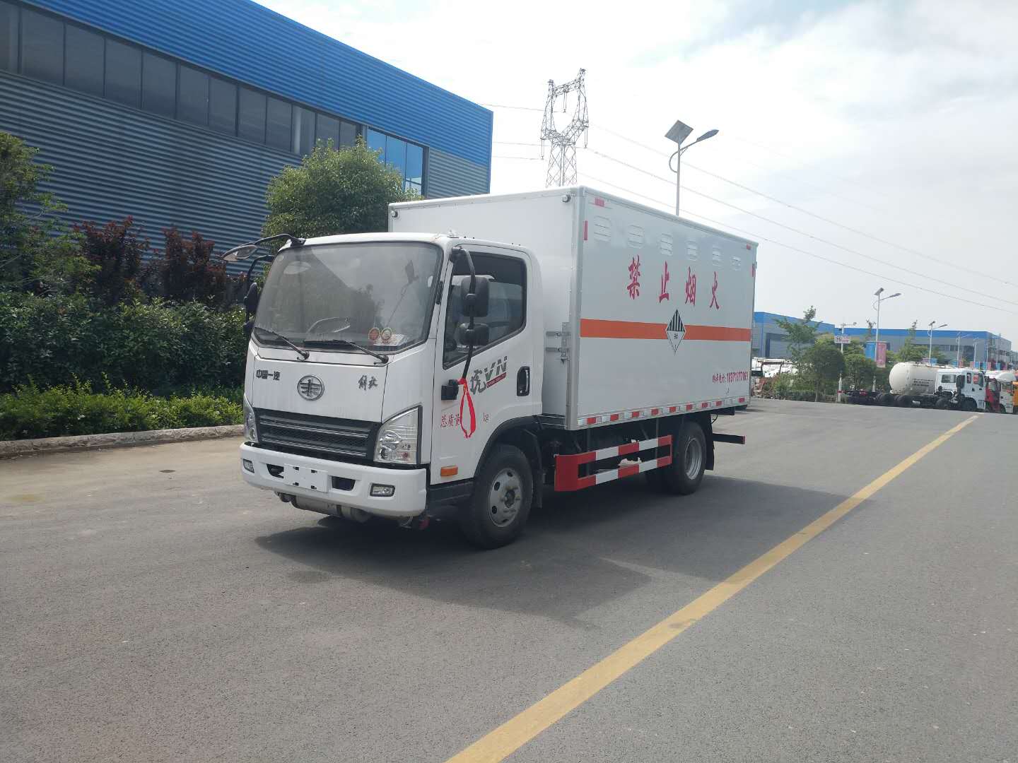 ��������{��Σ�U�U���ʽ�\ݔ܇